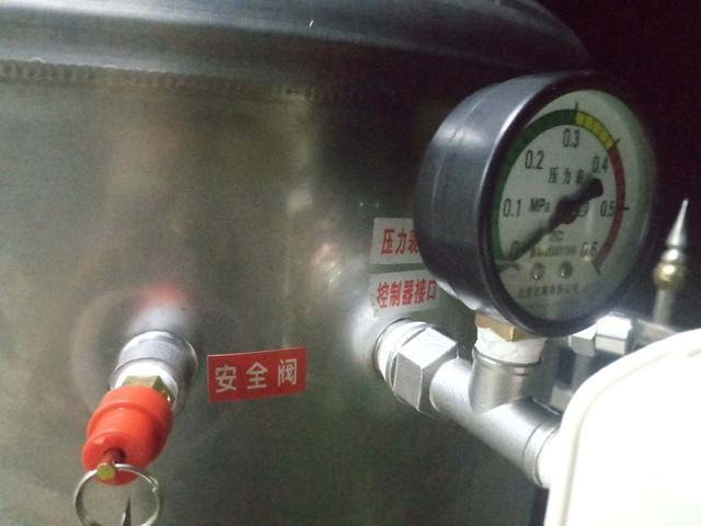 農(nóng)村自建小院壓力罐供水安裝過(guò)程