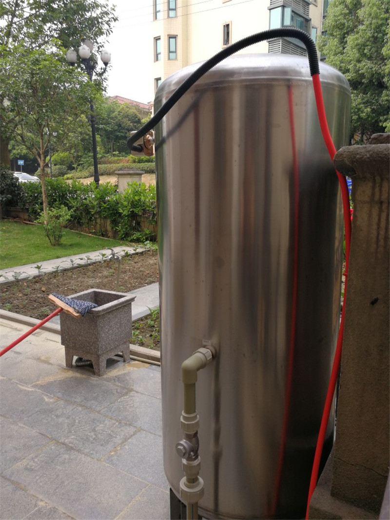 狀元雨無(wú)塔供水器壓力罐農(nóng)村安裝實(shí)拍