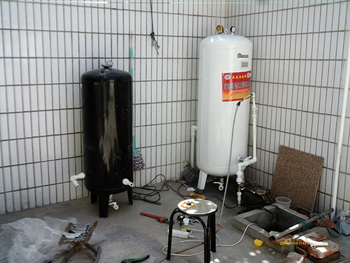 壓力罐容量小導致水泵啟動頻繁，可以兩臺壓力罐并聯嗎？